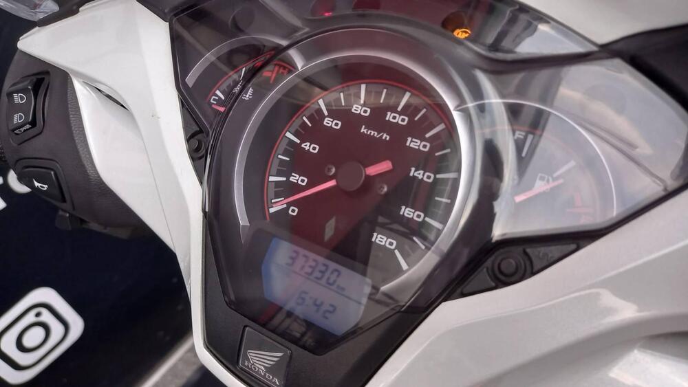 Honda SH 300 i ABS (2016 - 20) (4)