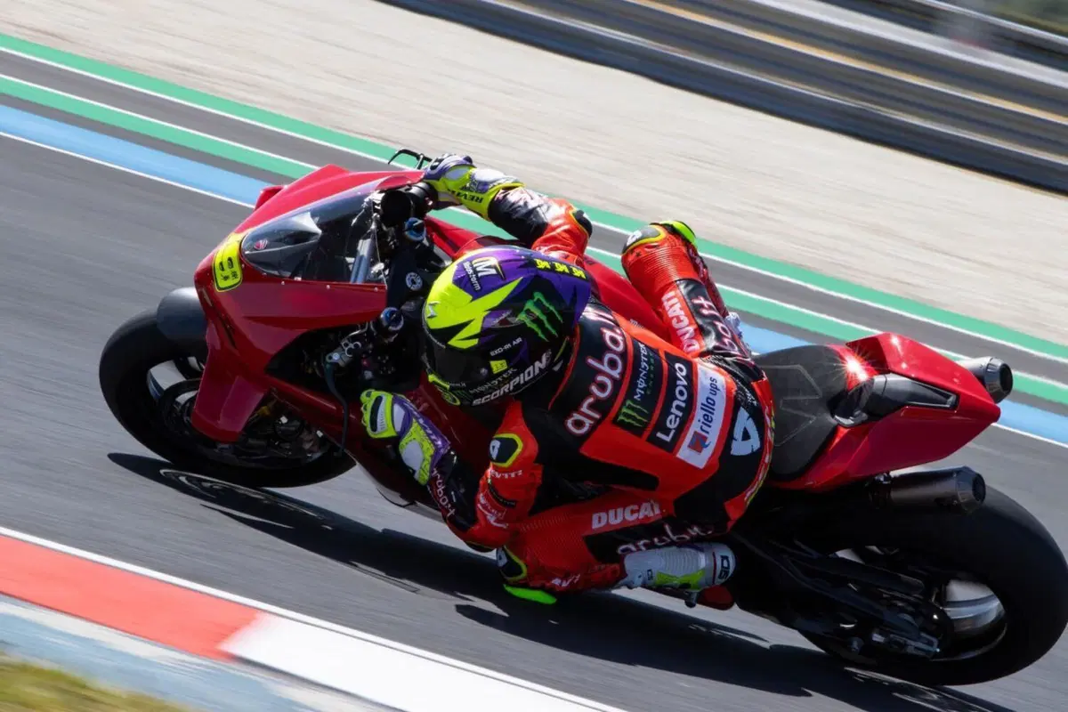 SBK 2025. Test a Balaton. Toprak il più veloce, Iannone è quarto e il migliore degli italiani (4)