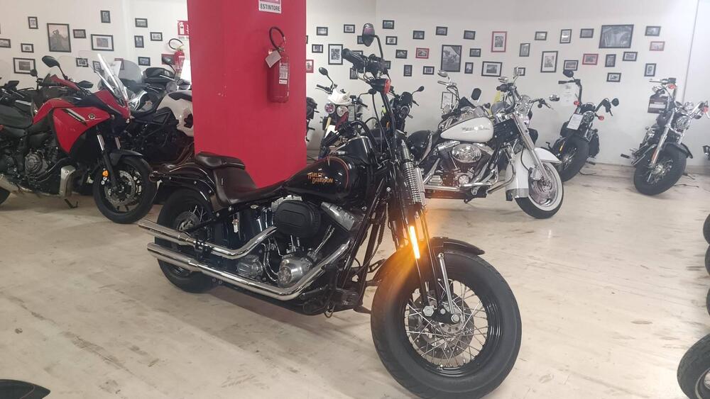 Harley-Davidson 1584 Cross Bones (2008 - 11) - FLSTSB (2)