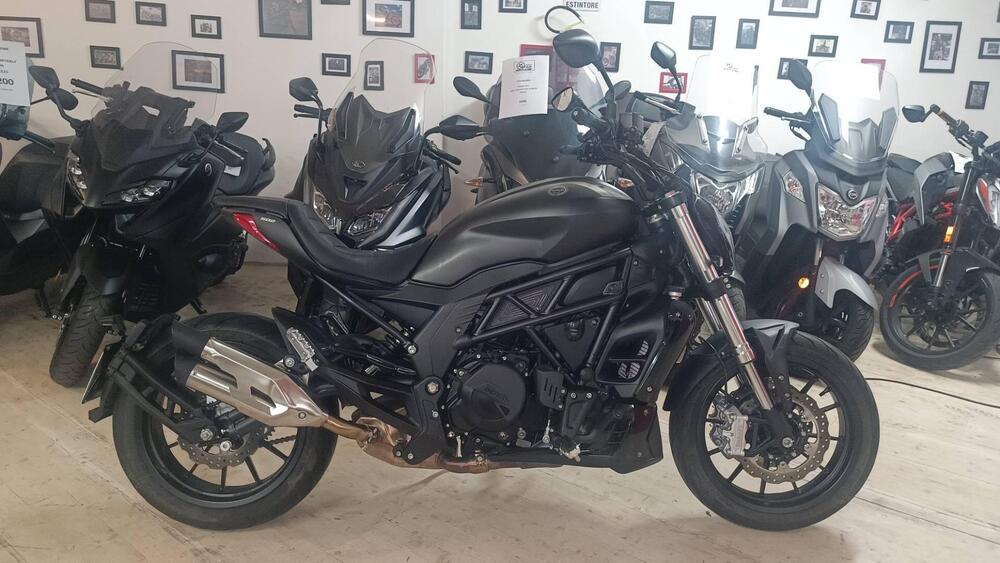 Benelli 502 C (2021 - 25)