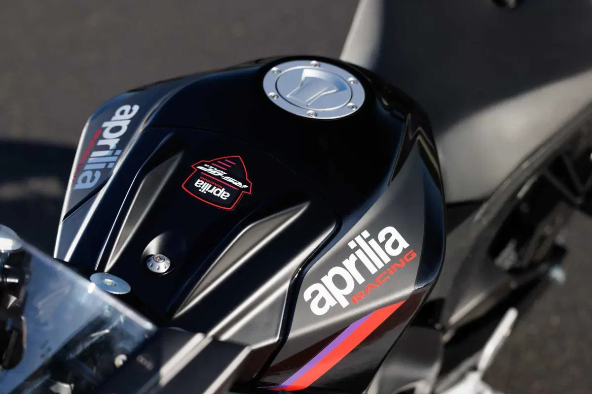 Aprilia RS 125 GP Replica: la nuova sportiva A1 che si ispira alle MotoGP [GALLERY] (5)