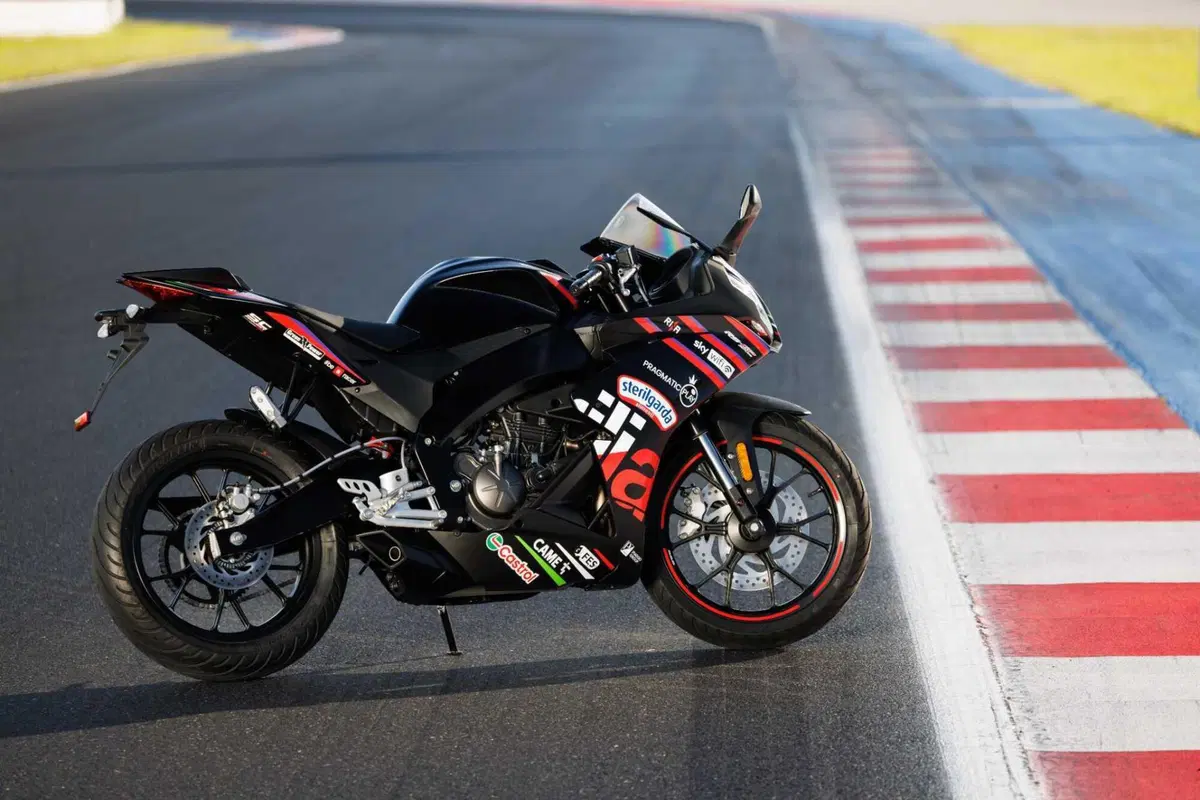 Aprilia RS 125 GP Replica: la nuova sportiva A1 che si ispira alle MotoGP [GALLERY] (8)