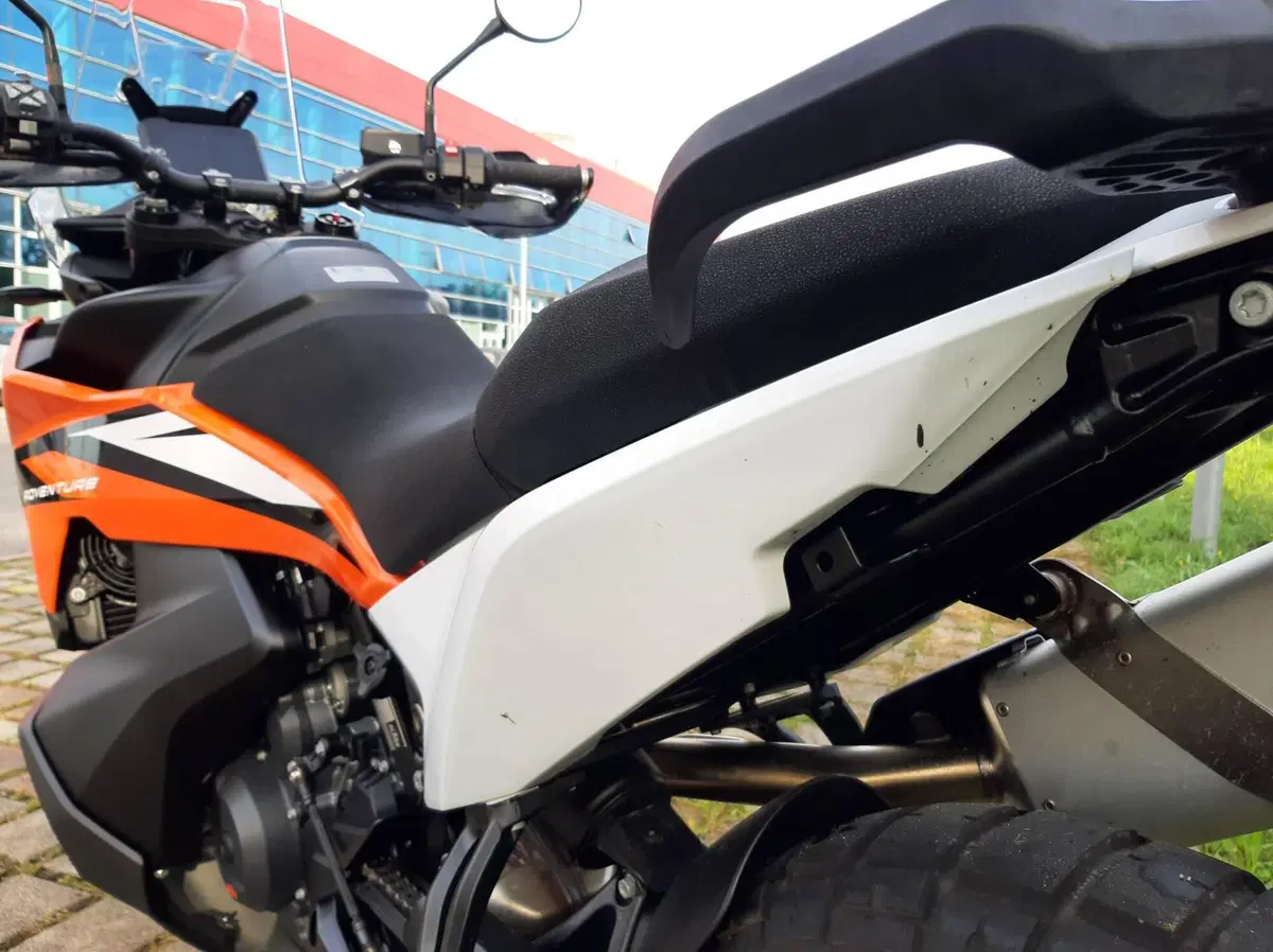 KTM 890 Adventure (2023 - 26) (8)