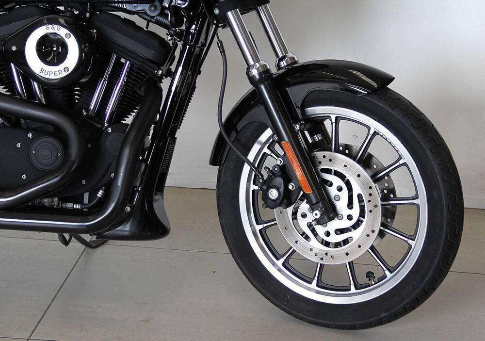 Harley-Davidson 883 R (2006 - 07) - XL 883R (2)