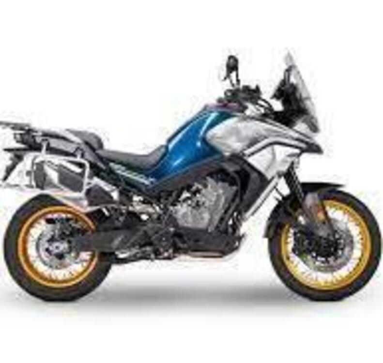 CFMOTO 700MT Adventure (2025)