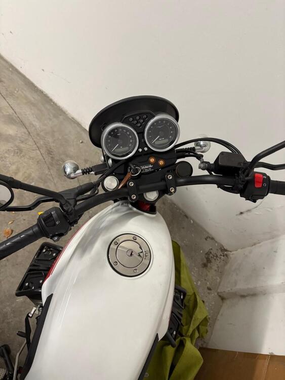 Moto Guzzi V7 II Stornello (2017 - 18) (4)