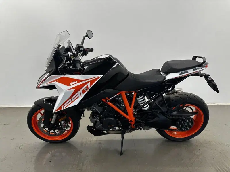 KTM 1290 Super Duke R (2020)