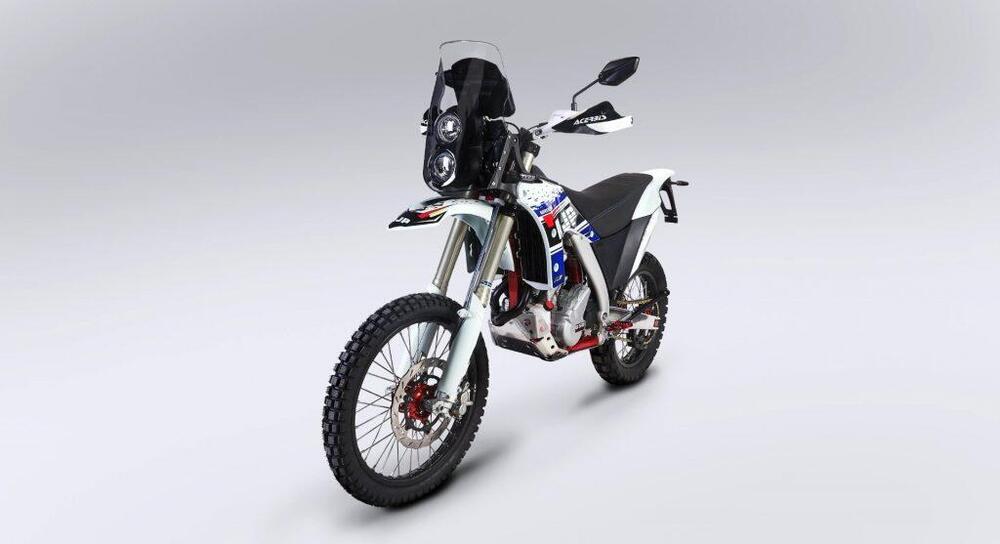 AJP PR7 650 Adventure (2021 - 24) (3)