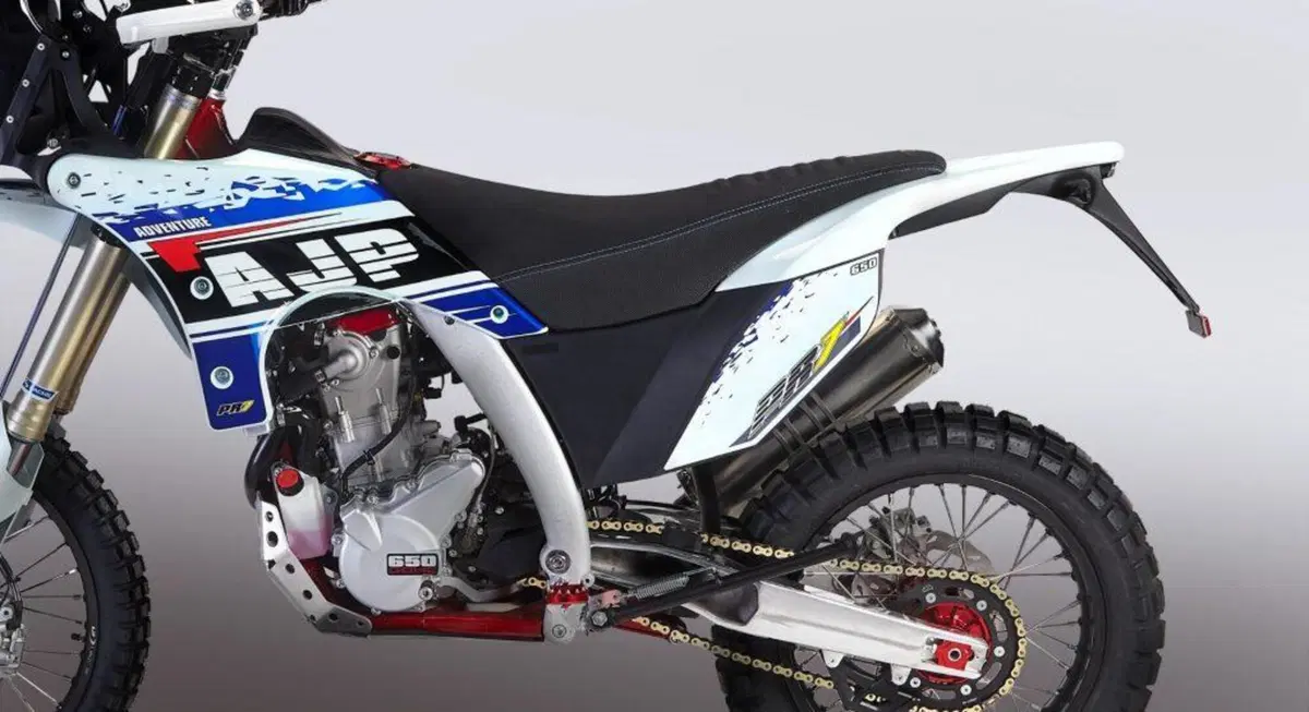 AJP PR7 650 Adventure (2021 - 24) (7)