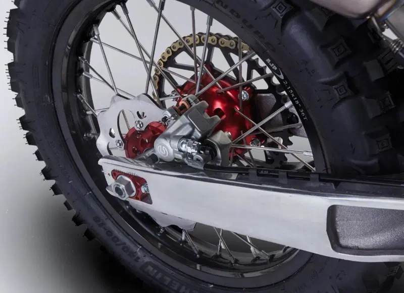AJP SPR 310R Enduro (2023 - 26) (10)