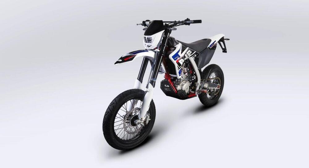 AJP SPR 250 Supermoto (2023 - 25) (3)