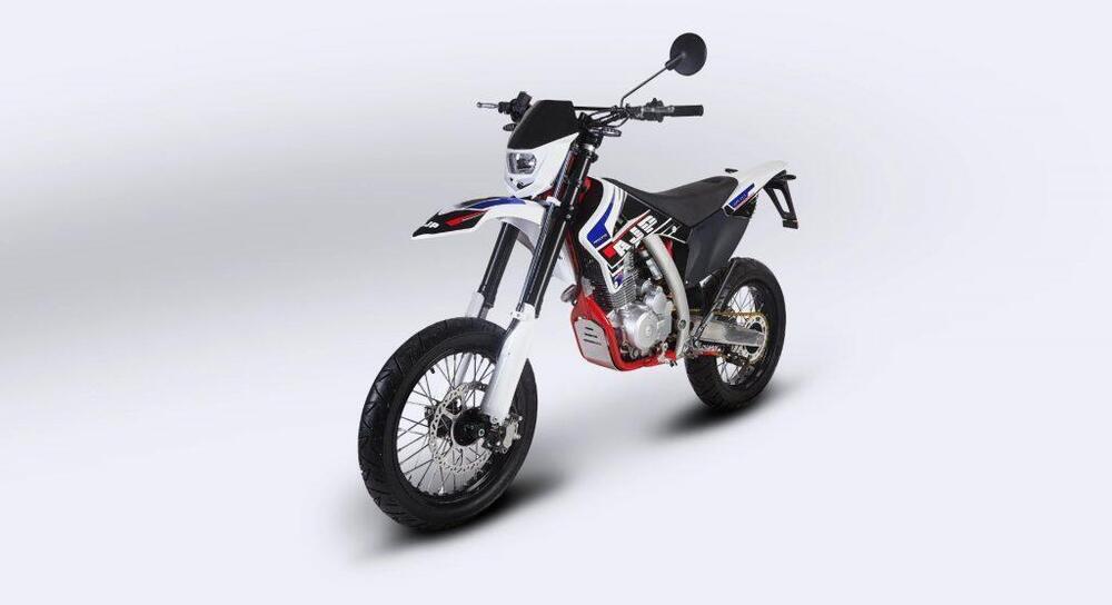 AJP SPR 240 Supermoto (2023 - 25) (3)