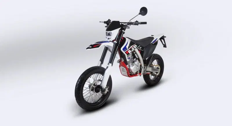 AJP SPR 240 Supermoto (2023 - 26) (3)