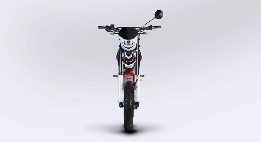 AJP SPR 125 Supermoto (2023 - 25) (5)