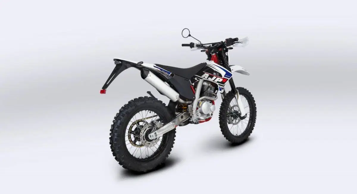 AJP SPR 240 Enduro (2023 - 26) (4)