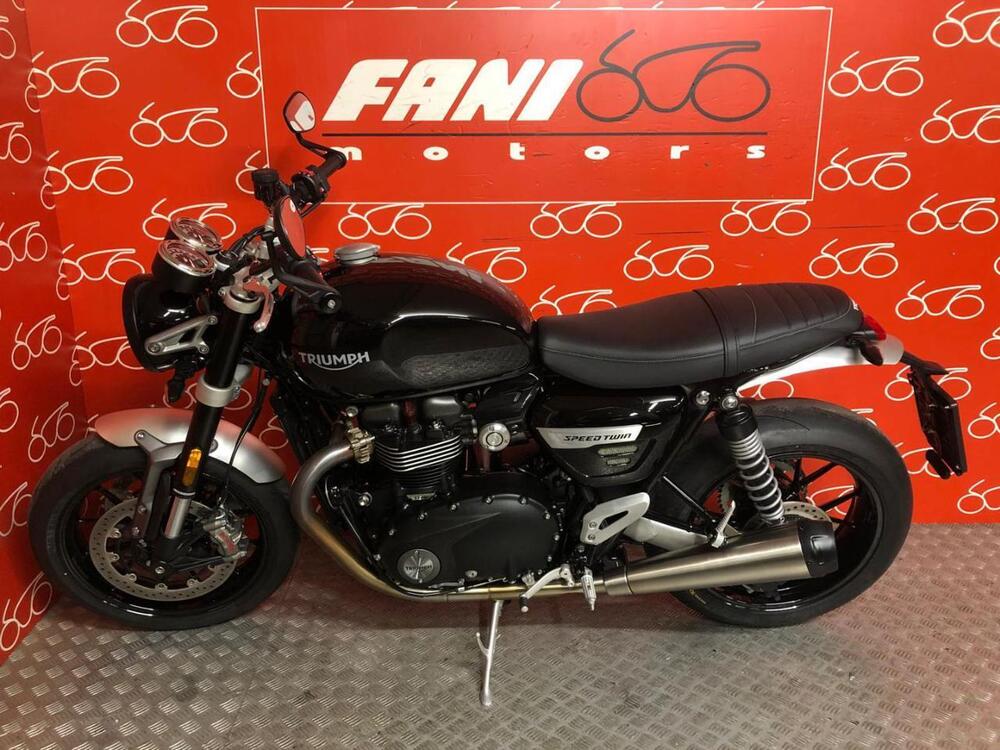 Triumph Speed Twin 1200 (2021 - 24) (3)