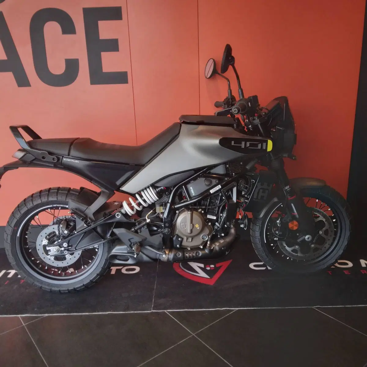 Husqvarna Svartpilen 401 (2024 - 26)