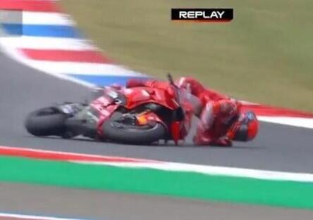 FP1: Marc Marquez fa una brutta caduta, riparte e fa il 1° tempo! [RISULTATI e VIDEO]