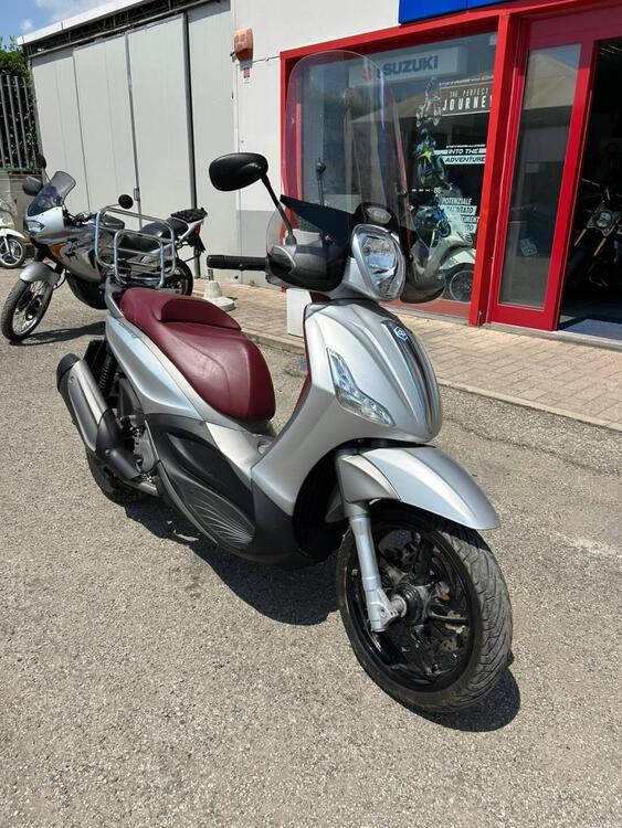Piaggio Beverly 350 SportTouring ie ABS (2011 - 17) (2)
