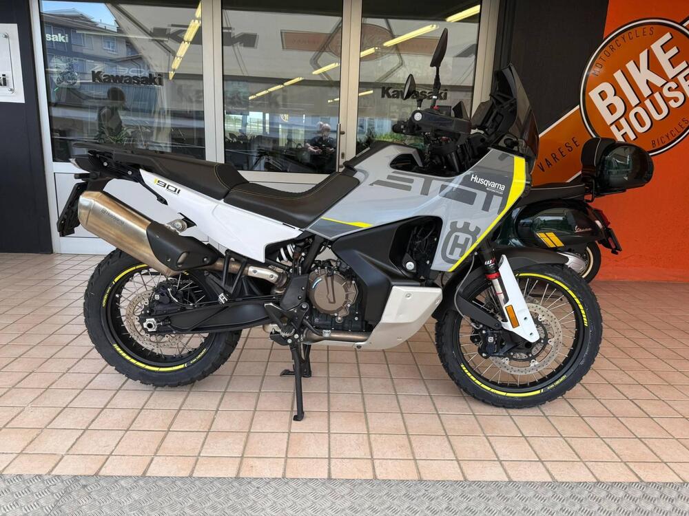 Husqvarna Norden 901 (2022 - 25)