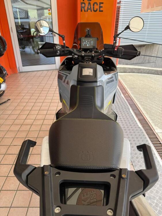 Husqvarna Norden 901 (2022 - 25) (3)