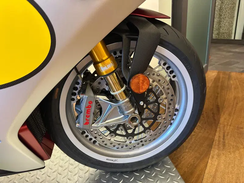 MV Agusta Superveloce 800 Ago (2021 - 23) (5)