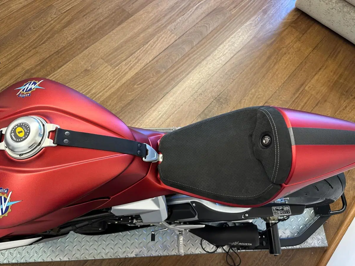 MV Agusta Superveloce 800 Ago (2021 - 23) (11)