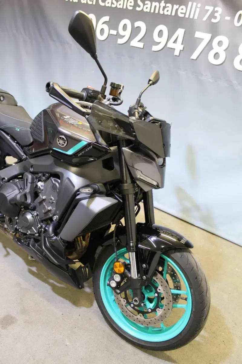 Yamaha MT-09 Y-AMT (2024 - 26) (8)