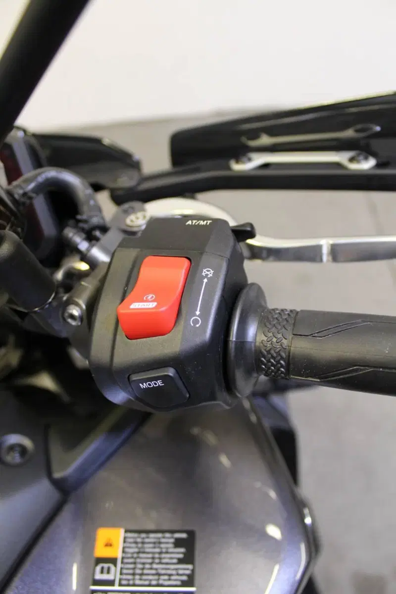 Yamaha MT-09 Y-AMT (2024 - 26) (11)