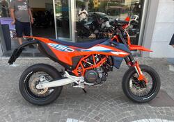 KTM 690 SMC R (2023 - 25) usata
