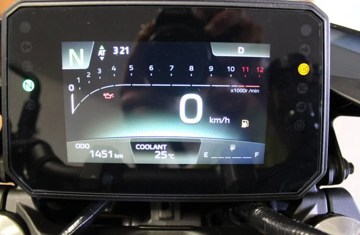 Yamaha MT-09 Y-AMT (2024 - 26) (3)