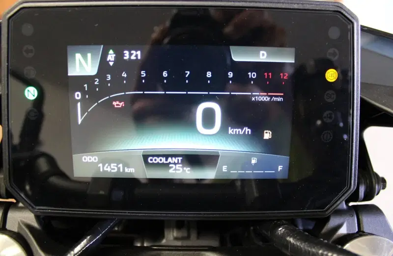 Yamaha MT-09 Y-AMT (2024 - 26) (3)