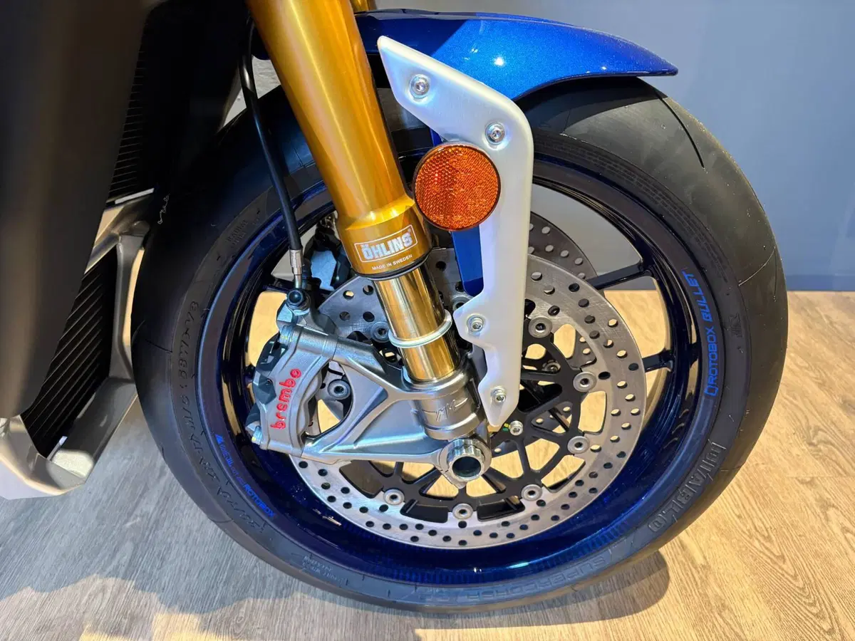 MV Agusta Brutale 1000 RR Assen (2023 - 26) (6)
