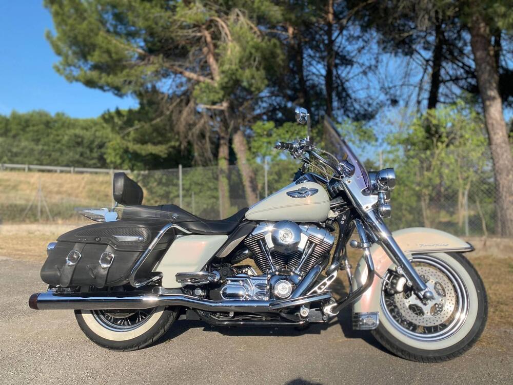 Harley-Davidson 1450 Road King Classic (2003 - 05) - FLHRCI (3)