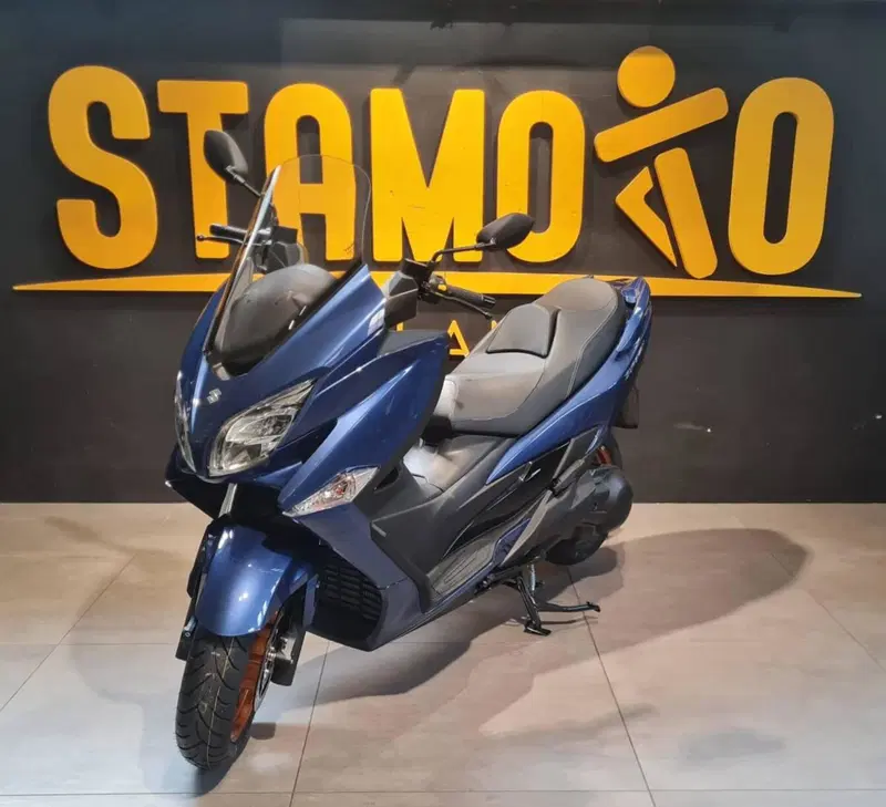 Suzuki Burgman 400 (2025 - 26) (4)