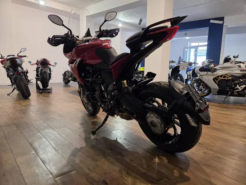 MV Agusta Turismo Veloce 800 R (2023 - 26) (4)