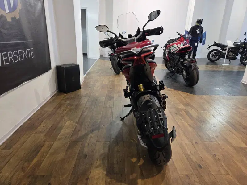 MV Agusta Turismo Veloce 800 R (2023 - 26) (6)