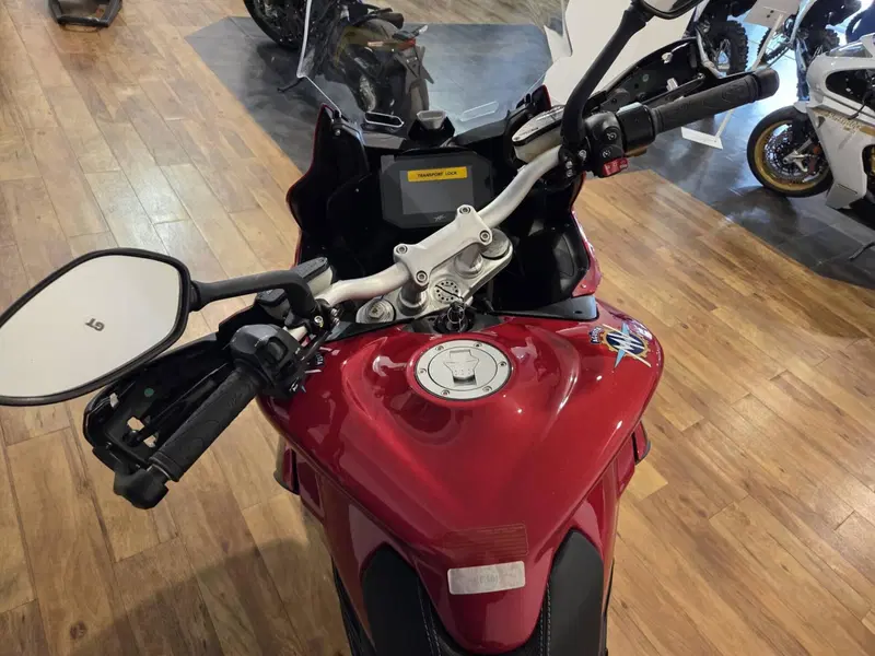 MV Agusta Turismo Veloce 800 R (2023 - 26) (7)