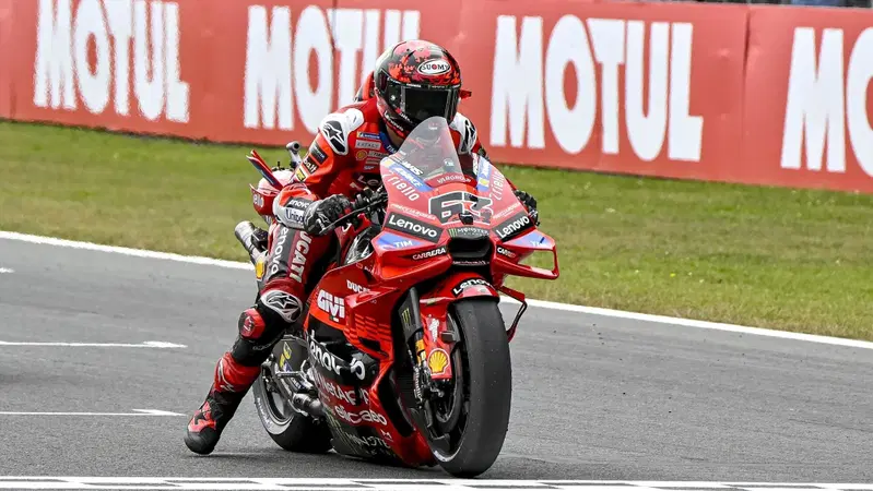MotoGP 2025. GP dei Paesi Bassi ad Assen. Pecco Bagnaia, 5&deg; al venerd&igrave; girando da solo: "Strategia diversa"