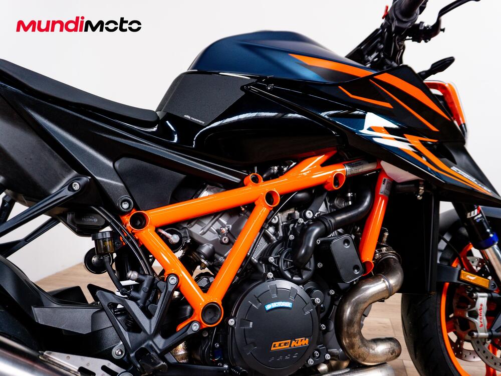 KTM 1290 Super Duke R (2019) (4)