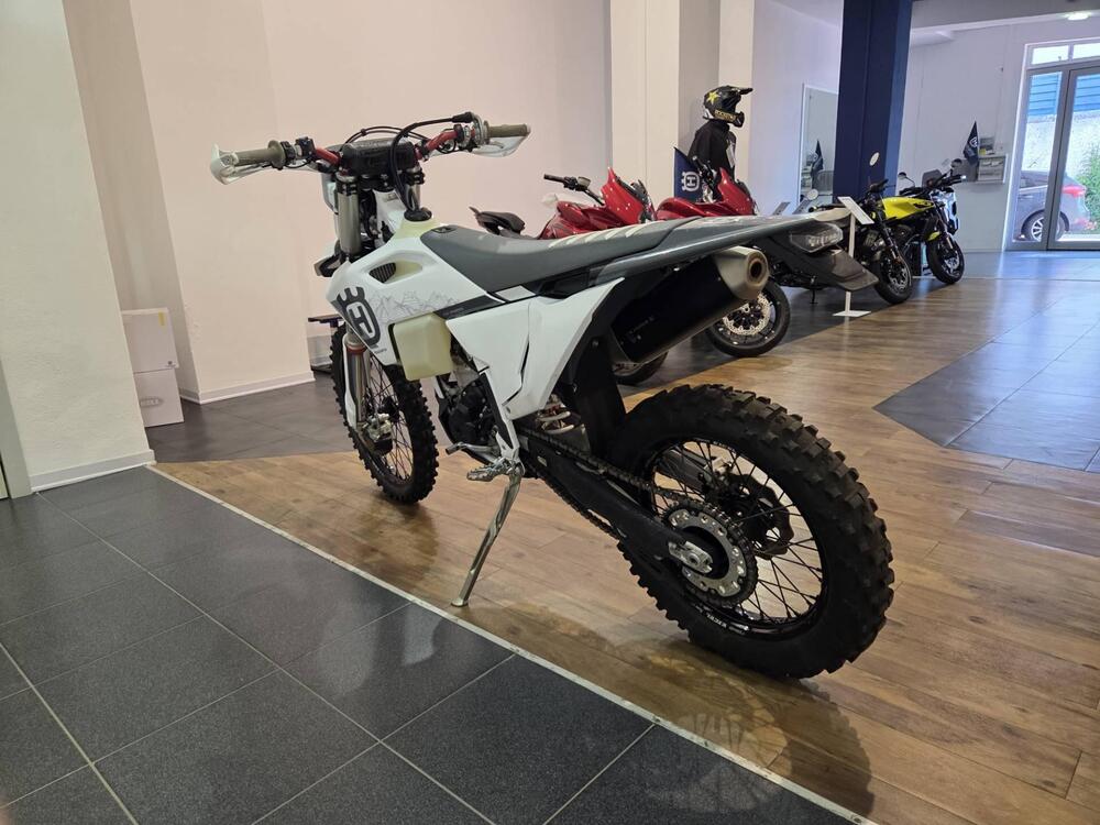Husqvarna FE 350 Pro (2025) (3)