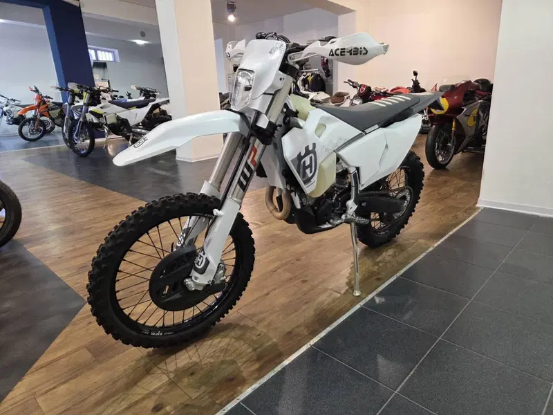Husqvarna FE 350 Pro (2025) (8)