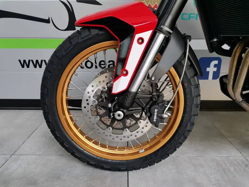 Moto Morini X-Cape 700 Gold Edition (2025 - 26) (8)