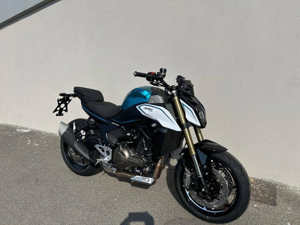 QJ Motor SRK 600 (2025) (5)