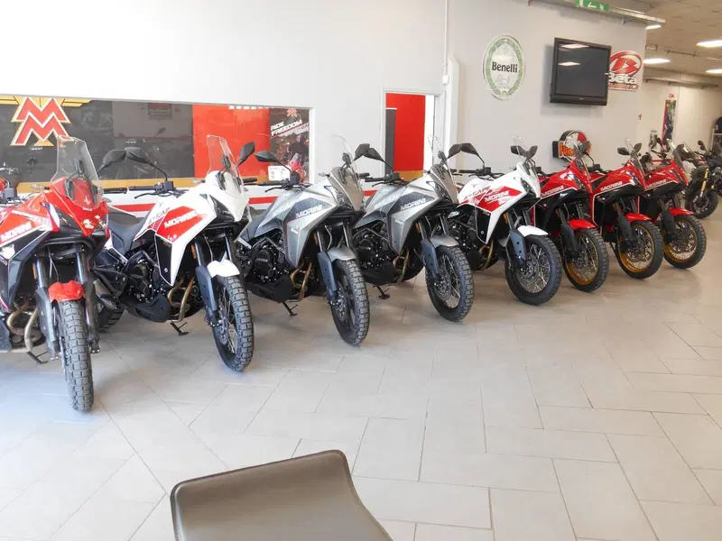 Moto Morini X-Cape 700 Gold Edition (2025 - 26) (6)