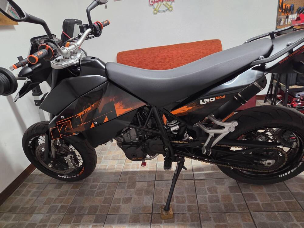 KTM 690 Supermoto (5)