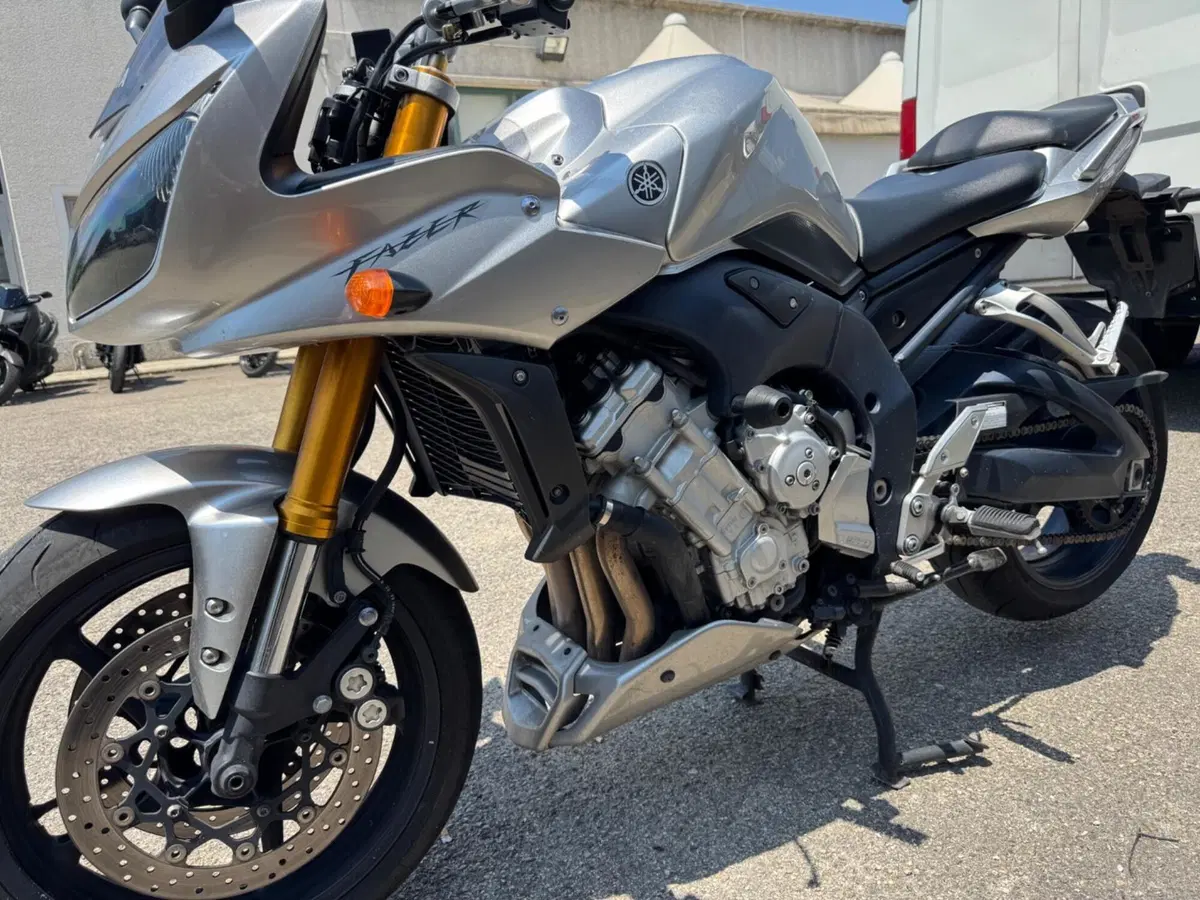 Yamaha FZ1 Fazer (2006 - 16) (3)
