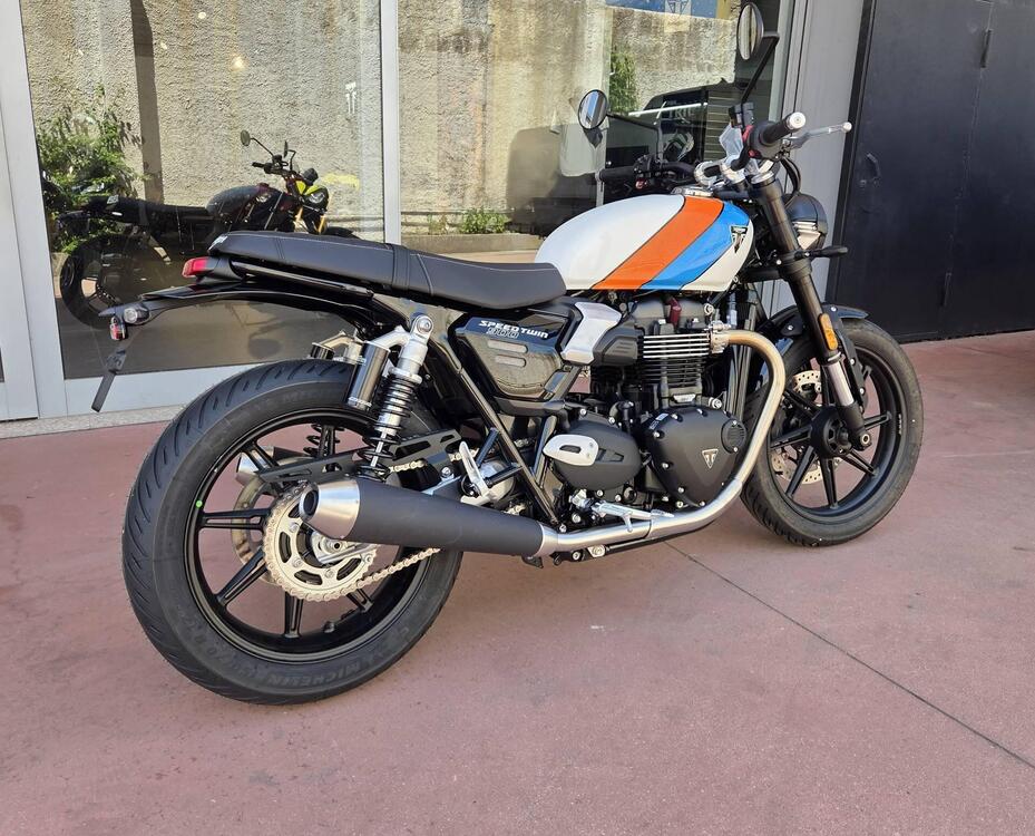 Triumph Speed Twin 900 (2025) (2)