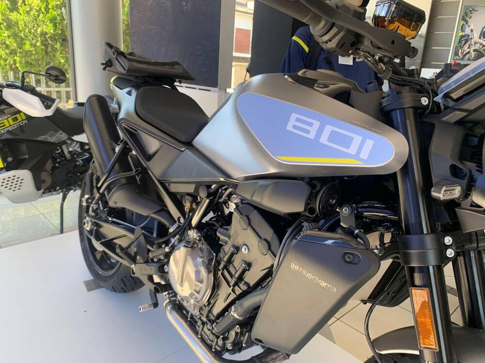 Husqvarna Vitpilen 801 L (2025) (3)