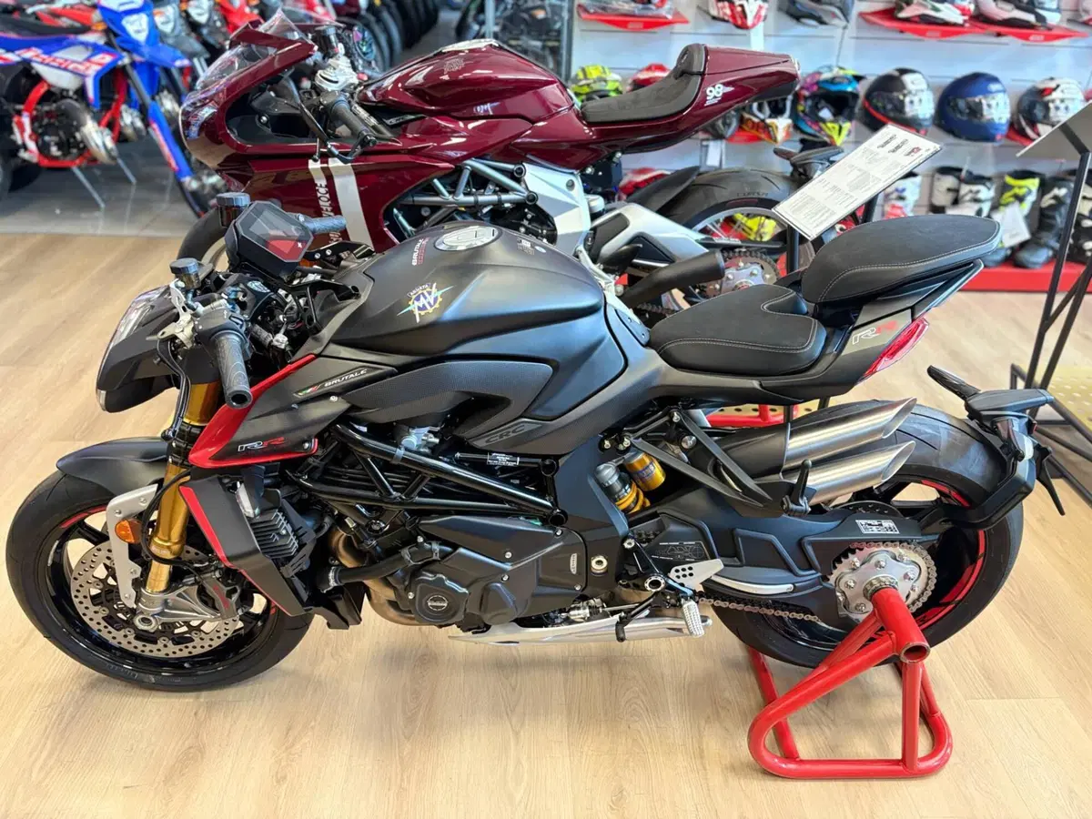 MV Agusta Brutale 1000 RR (2021 - 25) (3)